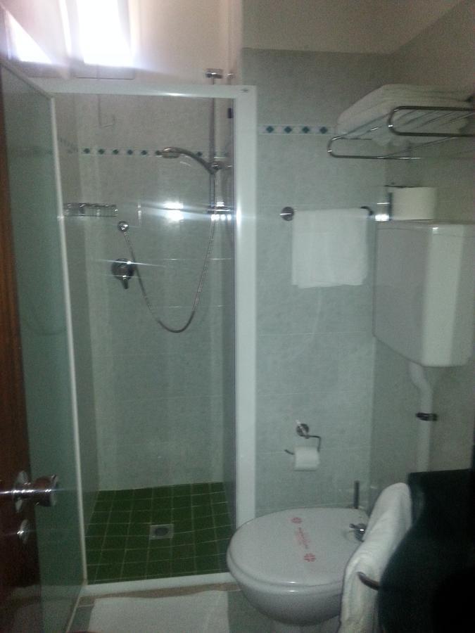Hotel Tilly Чезенатіко Екстер'єр фото